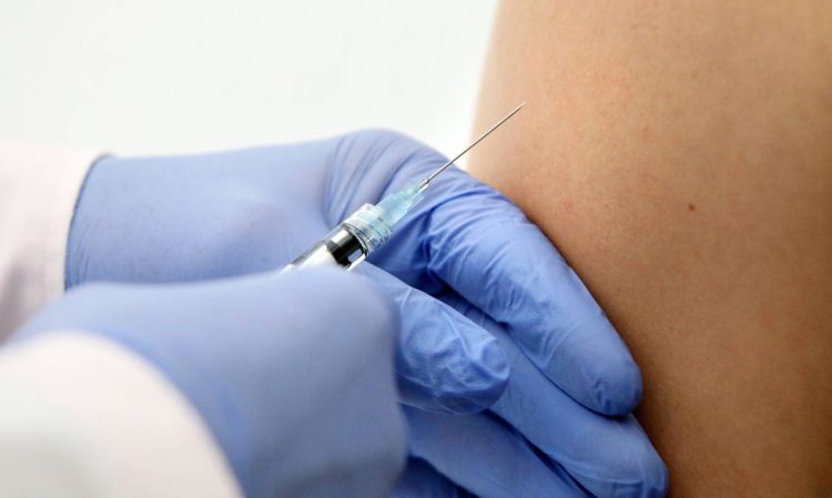  Governo anuncia hoje plano nacional de vacinação contra covid-19