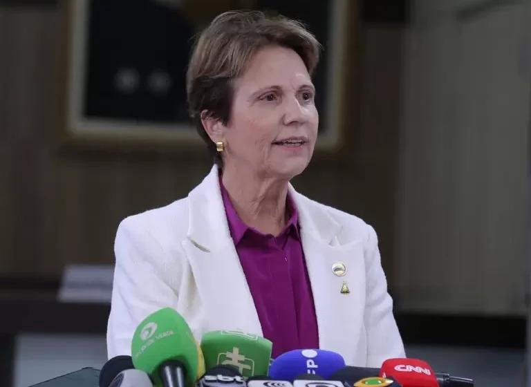  Ministra da Agricultura confirma vinda de fertilizantes da Rússia para o Brasil