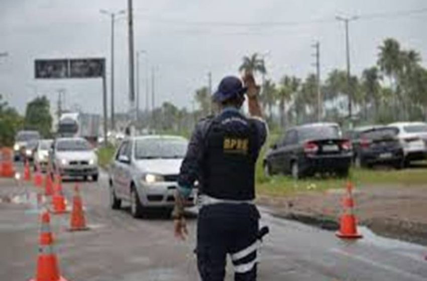  Operação Carnaval 2023: mais de 6,8 mil profissionais da segurança atuam nas estradas e locais de festa no Ceará.