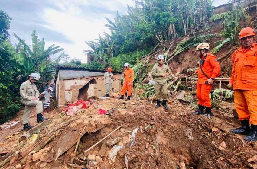  Aratuba decreta estado de emergência após deslizamento que deixou três mortos e famílias desalojadas no Ceará.