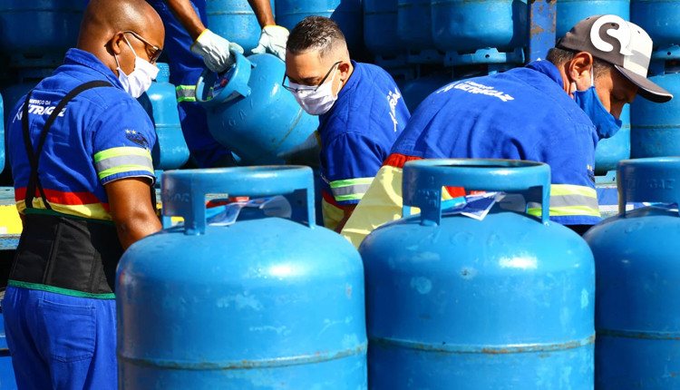  Ceará não deve alterar valor do gás de cozinha apesar de alta no Brasil; entenda