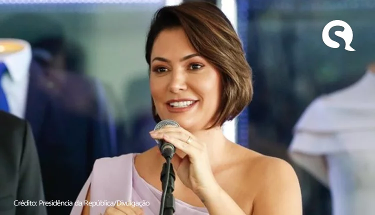  Michelle Bolsonaro admite candidatura “se Deus fizer o chamado e desejo arder no coração”.