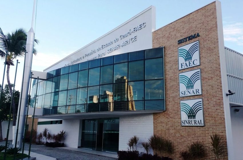  Agro cearense tem reunião com ministro nesta semana sobre perímetro irrigado de Araras.