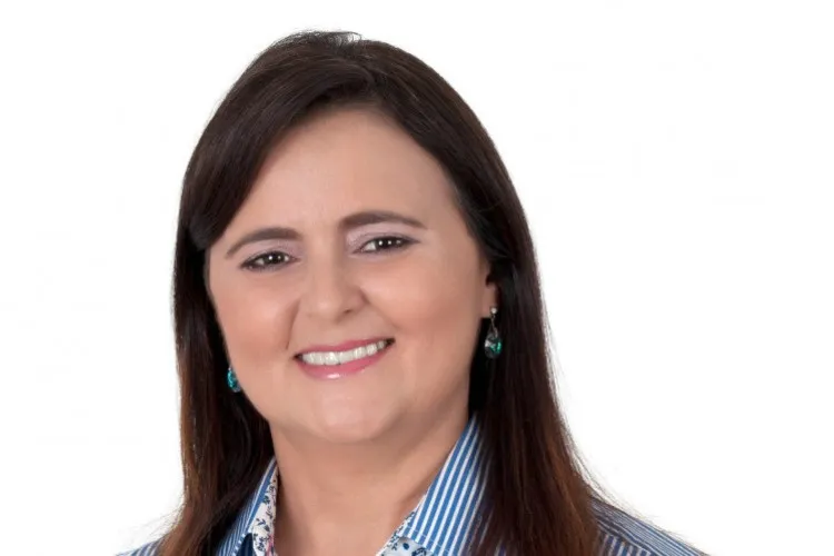  Justiça afasta prefeita de Caridade por acusação de fraude em pagamentos a posto de gasolina.