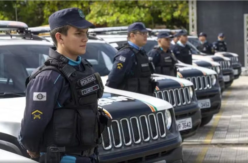 Governo do Ceará anuncia concursos com 2,6 mil vagas para segurança.