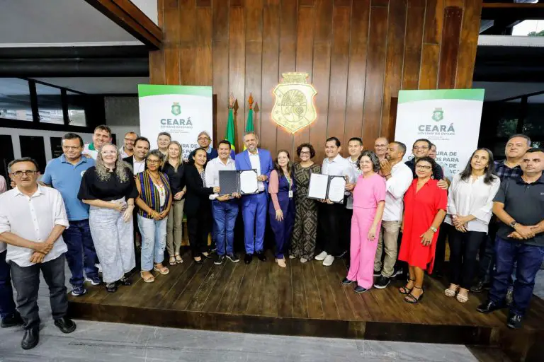  Governo do Ceará e União investem mais de R$ 83 milhões para a construção de 11 mil cisternas em Santa Quitéria e mais 79 municípios.