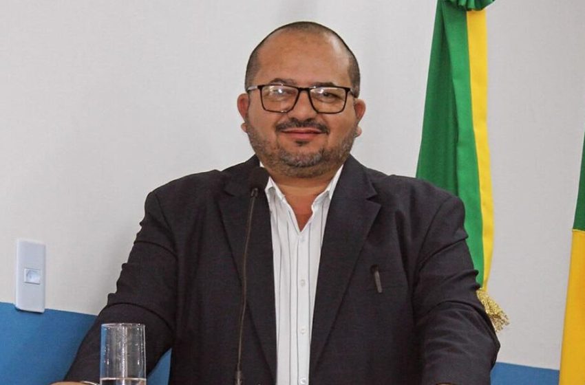  Prefeito de Altaneira cancela festa da padroeira após resultado das eleições municipais.